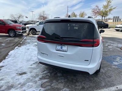 2026 Chrysler Pacifica PACIFICA SELECT AWD