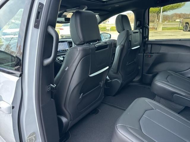 2026 Chrysler Pacifica PACIFICA SELECT AWD