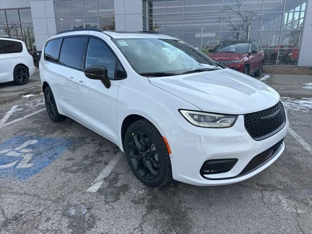 2026 Chrysler Pacifica PACIFICA SELECT AWD