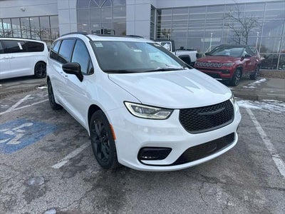 2026 Chrysler Pacifica PACIFICA SELECT AWD