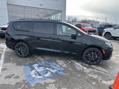 2026 Chrysler Pacifica Limited