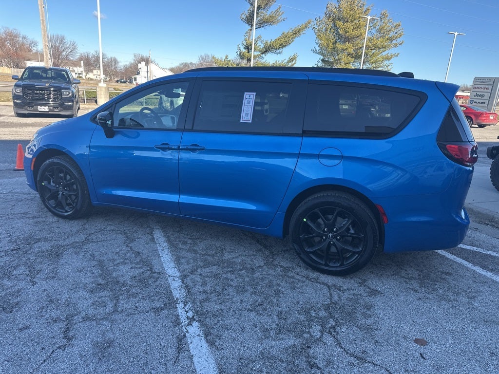 2026 Chrysler Pacifica Limited