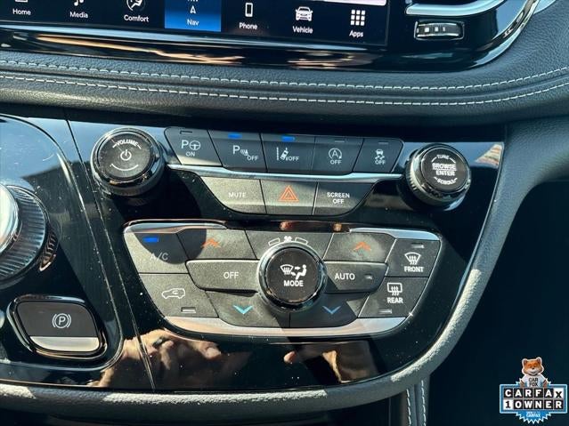 2025 Chrysler Pacifica Limited AWD
