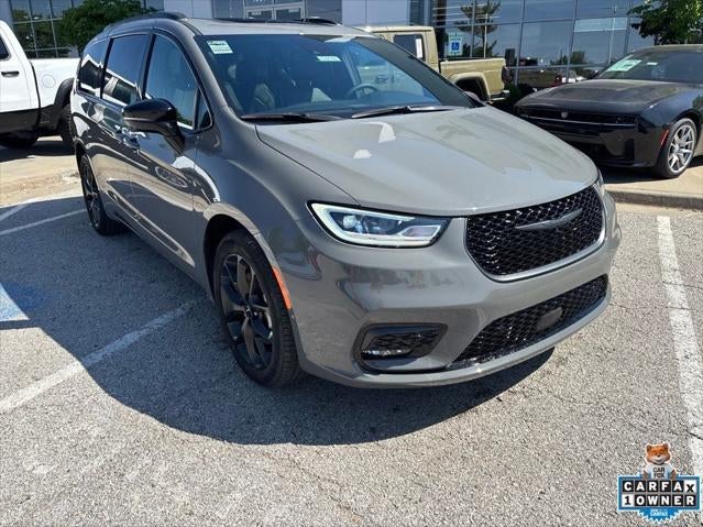 2025 Chrysler Pacifica Limited AWD