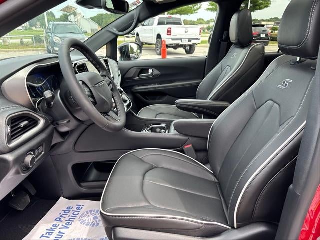2027 Chrysler Pacifica PACIFICA LIMITED AWD