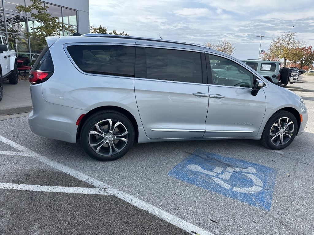 2026 Chrysler Pacifica Pinnacle