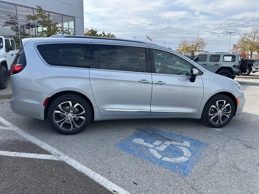 2026 Chrysler Pacifica Pinnacle