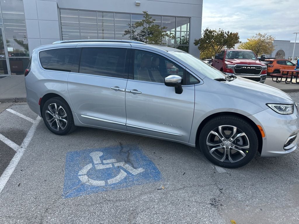 2026 Chrysler Pacifica Pinnacle