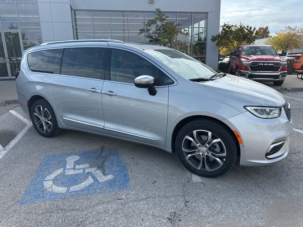 2026 Chrysler Pacifica Pinnacle