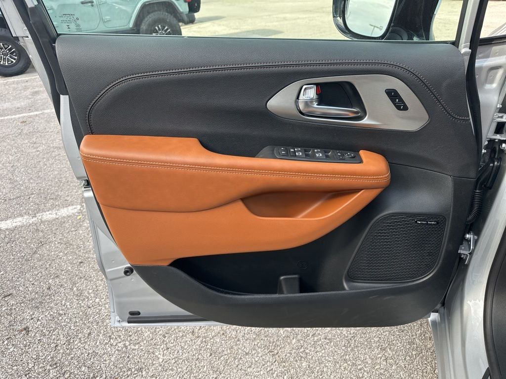 2026 Chrysler Pacifica Pinnacle