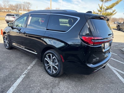 2026 Chrysler Pacifica Pinnacle