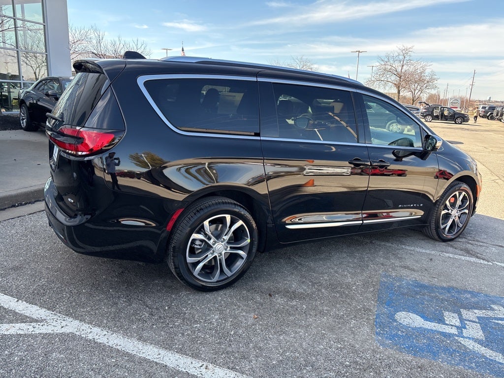 2026 Chrysler Pacifica Pinnacle