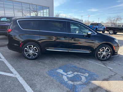 2026 Chrysler Pacifica Pinnacle