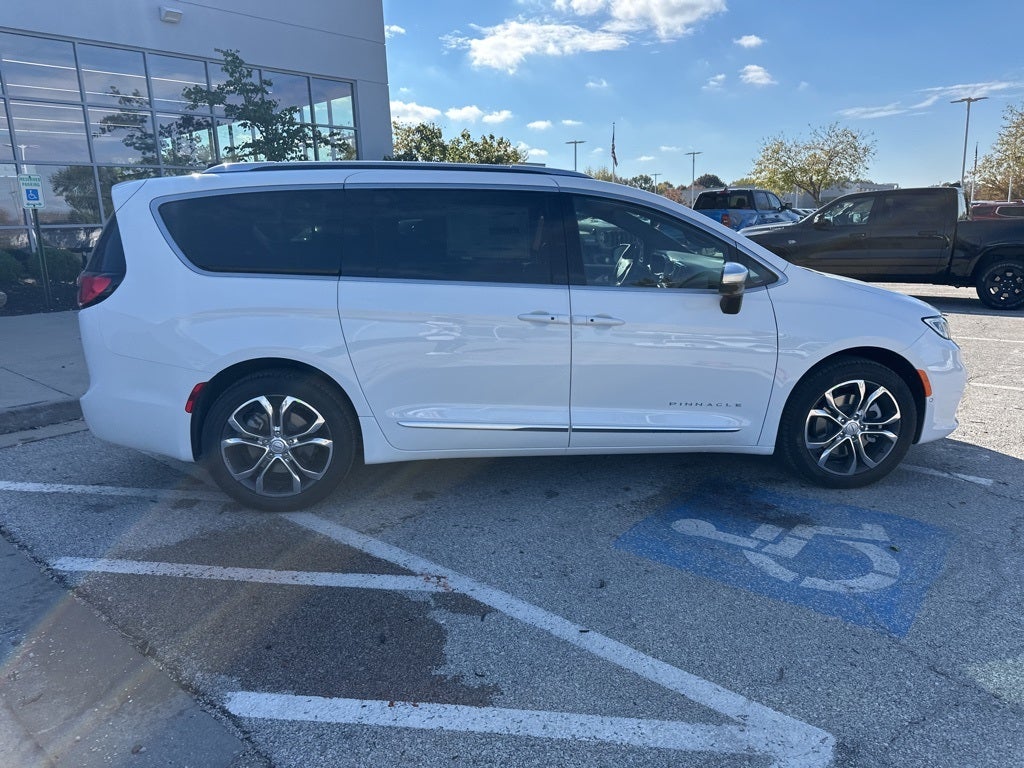 2026 Chrysler Pacifica Pinnacle
