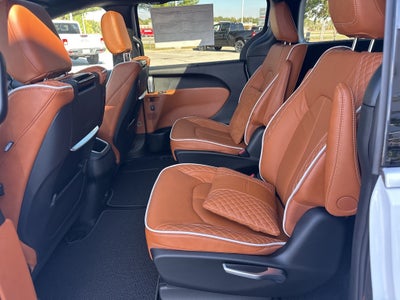 2026 Chrysler Pacifica Pinnacle