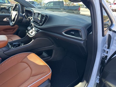 2026 Chrysler Pacifica Pinnacle