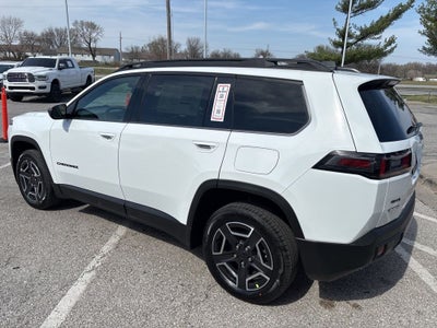 2026 Jeep Cherokee Laredo