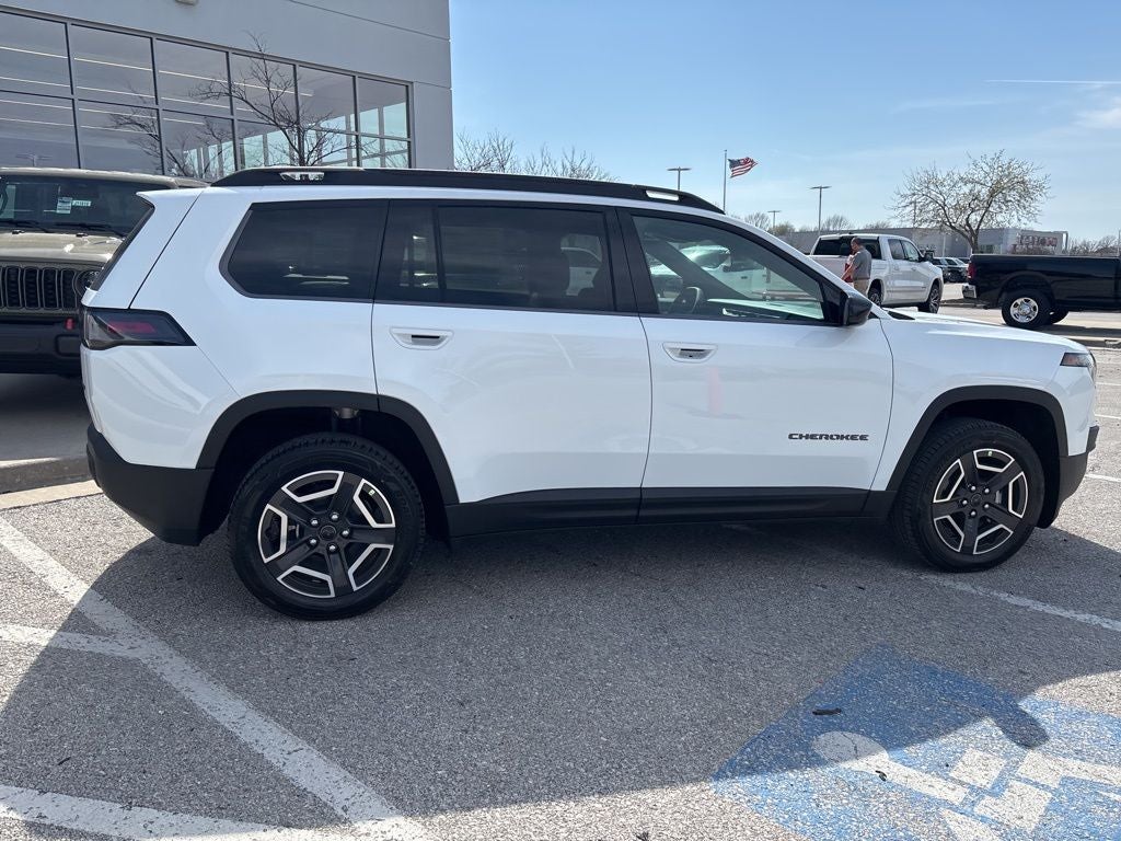 2026 Jeep Cherokee Laredo