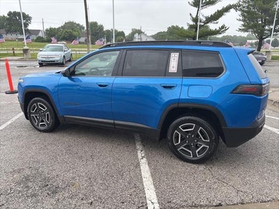 2026 Jeep Cherokee CHEROKEE LAREDO 4X4