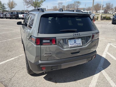 2026 Jeep Cherokee Laredo