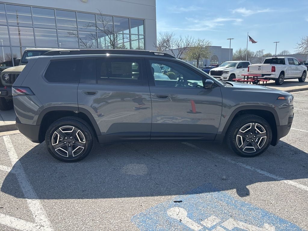 2026 Jeep Cherokee Laredo