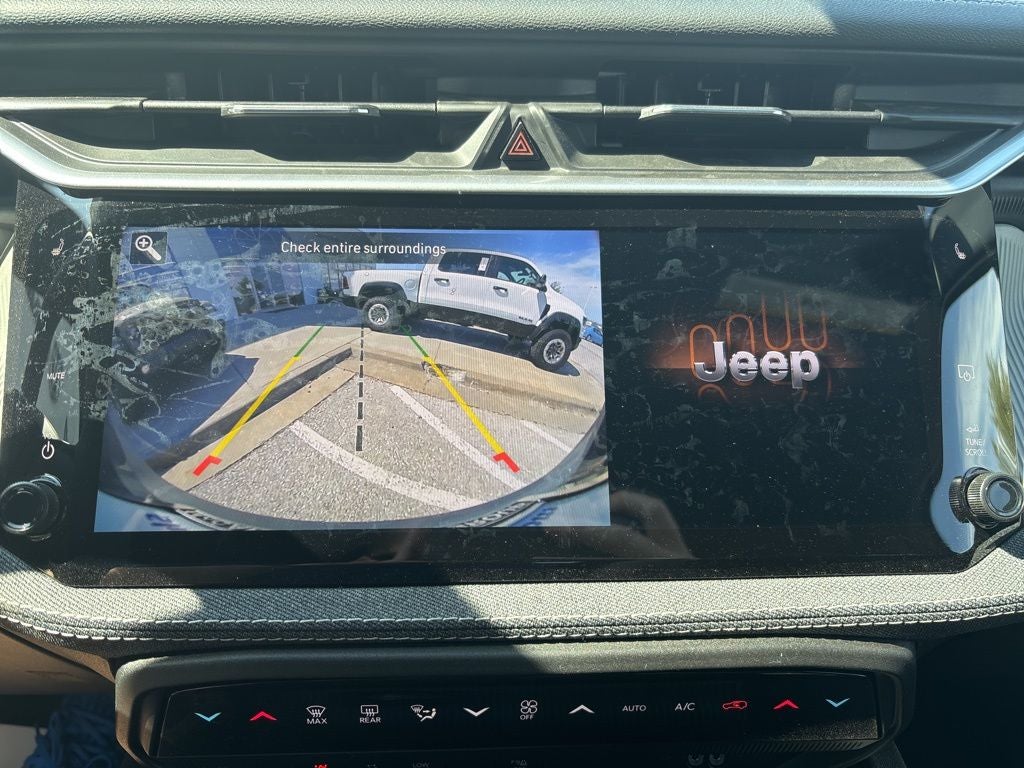 2026 Jeep Cherokee Laredo