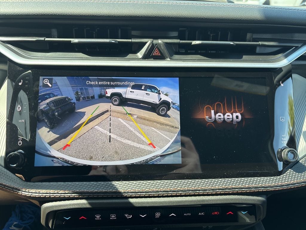 2026 Jeep Cherokee Laredo