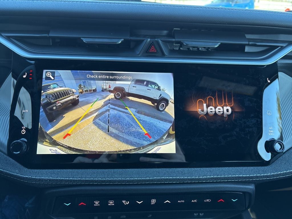 2026 Jeep Cherokee Laredo