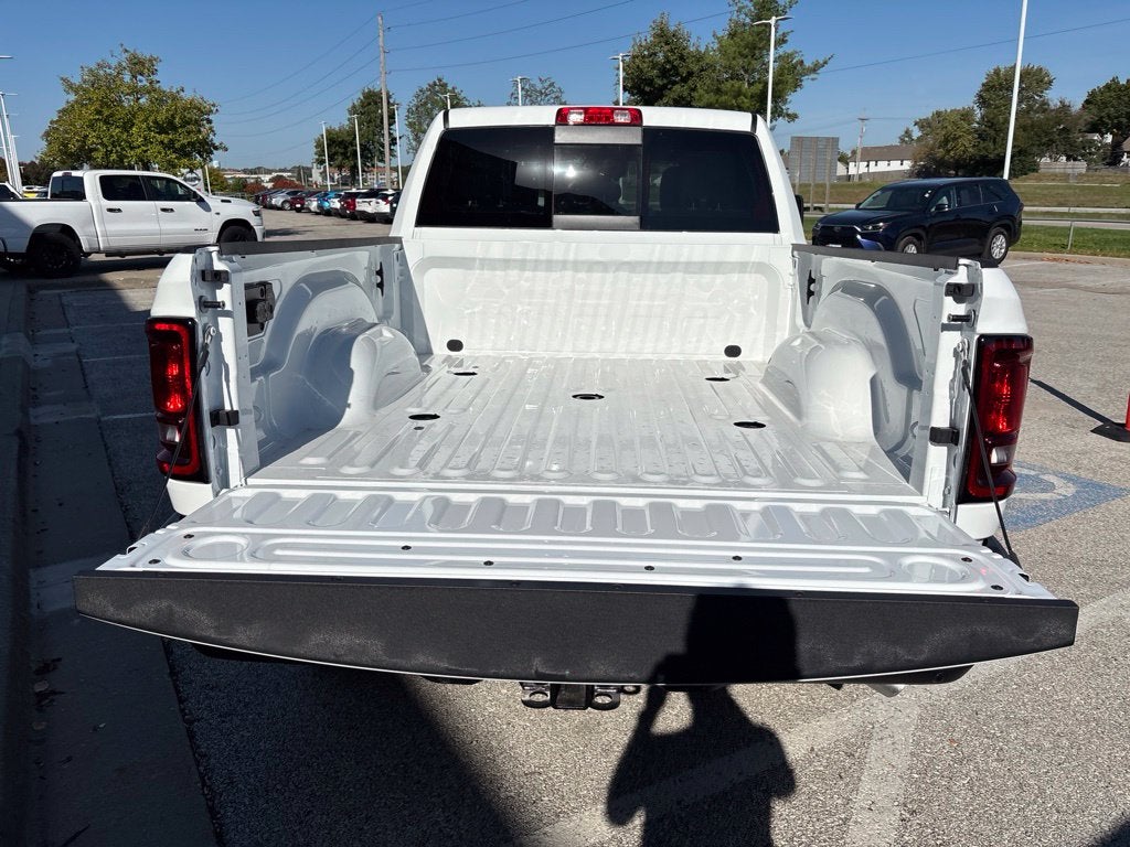 2027 RAM Ram 3500 RAM 3500 TRADESMAN CREW CAB 4X4 6'4' BOX