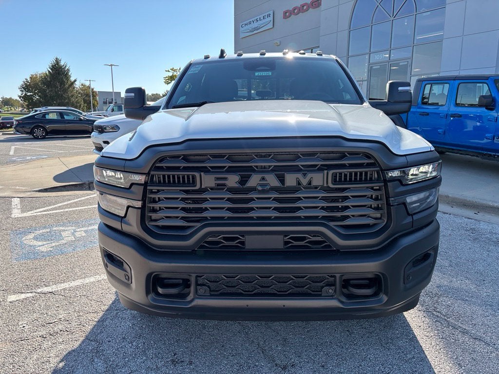 2027 RAM Ram 3500 RAM 3500 TRADESMAN CREW CAB 4X4 6'4' BOX