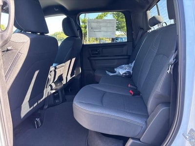 2027 RAM Ram 3500 RAM 3500 TRADESMAN CREW CAB 4X4 6'4' BOX