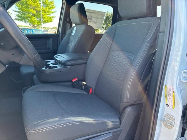 2027 RAM Ram 3500 RAM 3500 TRADESMAN CREW CAB 4X4 6'4' BOX