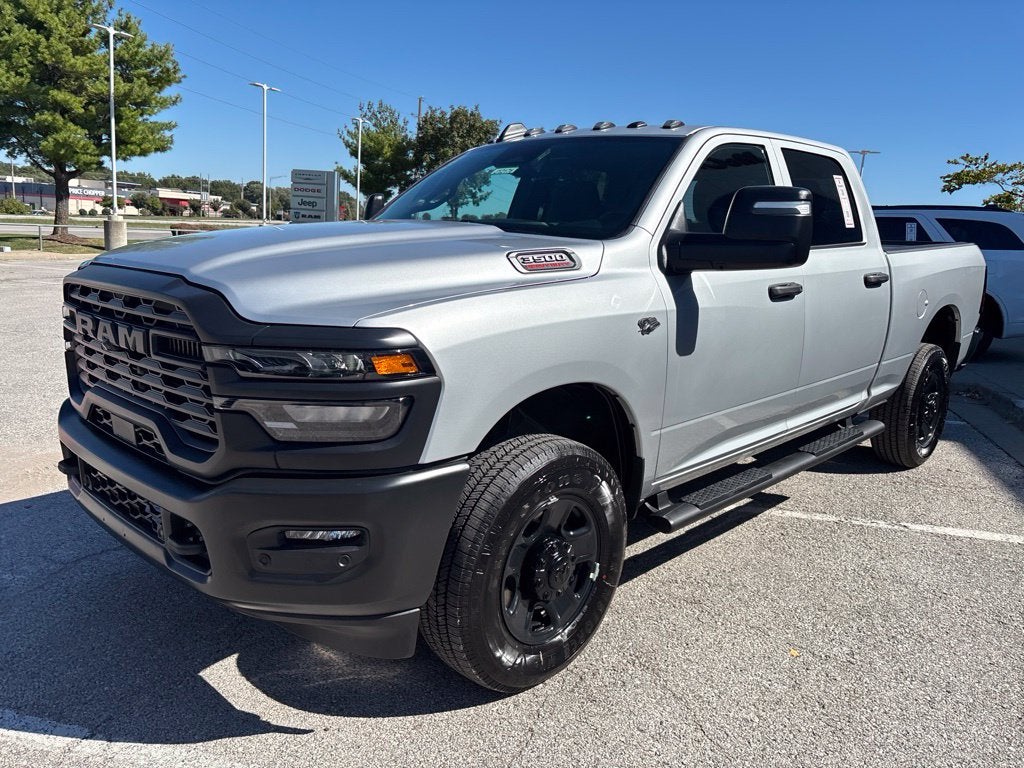 2027 RAM Ram 3500 RAM 3500 TRADESMAN CREW CAB 4X4 6'4' BOX