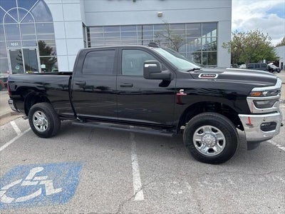 2026 RAM Ram 3500 RAM 3500 TRADESMAN CREW CAB 4X4 6'4' BOX