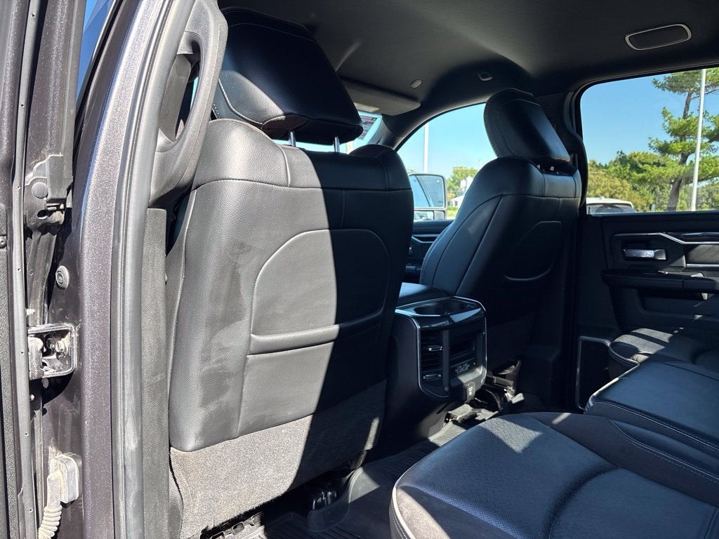 2023 RAM 3500 Laramie Crew Cab 4x4 8' Box