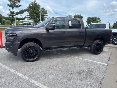 2026 RAM Ram 2500 RAM 2500 BLACK EXPRESS CREW CAB 4X4 6'4' BOX