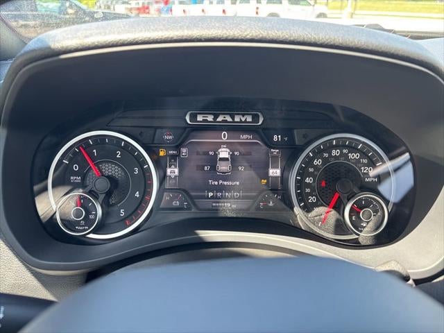 2026 RAM Ram 2500 RAM 2500 BLACK EXPRESS CREW CAB 4X4 6'4' BOX