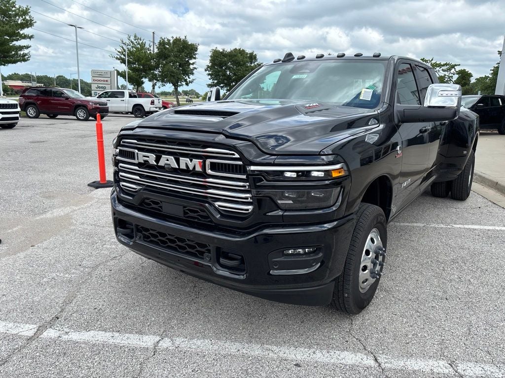 2026 RAM Ram 3500 RAM 3500 LARAMIE MEGA CAB 4X4 6'4' BOX