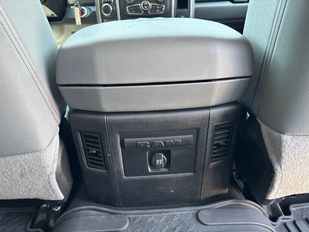 2018 RAM 1500 Big Horn Crew Cab 4x4 5'7' Box