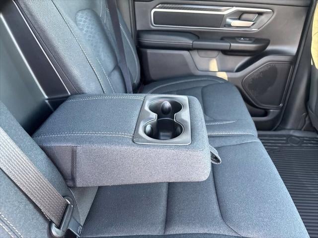 2027 RAM Ram 1500 RAM 1500 BIG HORN CREW CAB 4X4 5'7' BOX