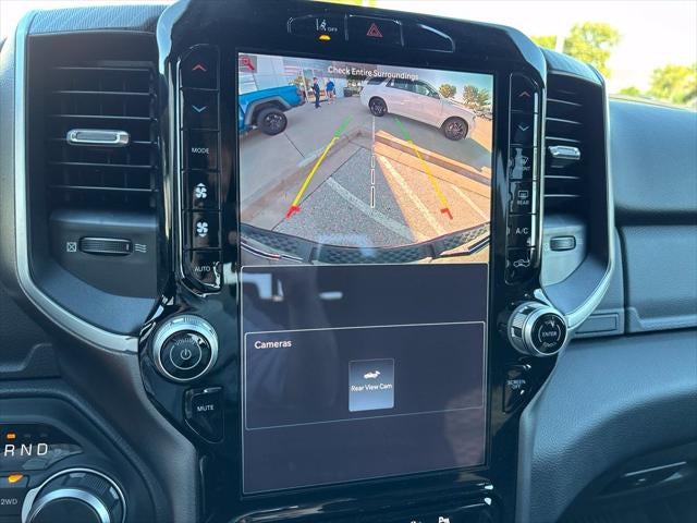 2027 RAM Ram 1500 RAM 1500 BIG HORN CREW CAB 4X4 5'7' BOX