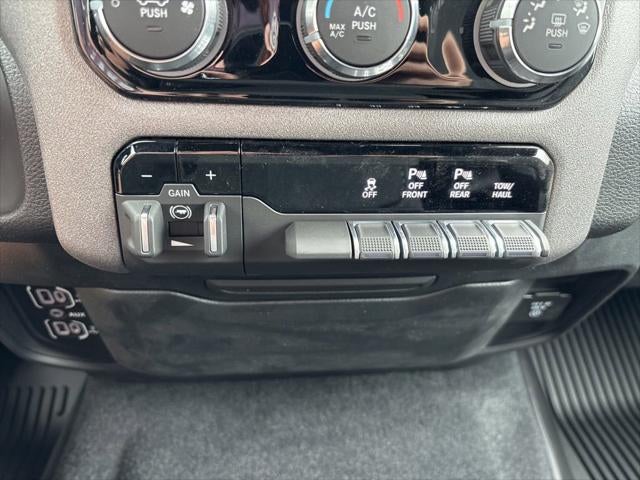 2026 RAM Ram 1500 RAM 1500 WARLOCK CREW CAB 4X4 5'7' BOX