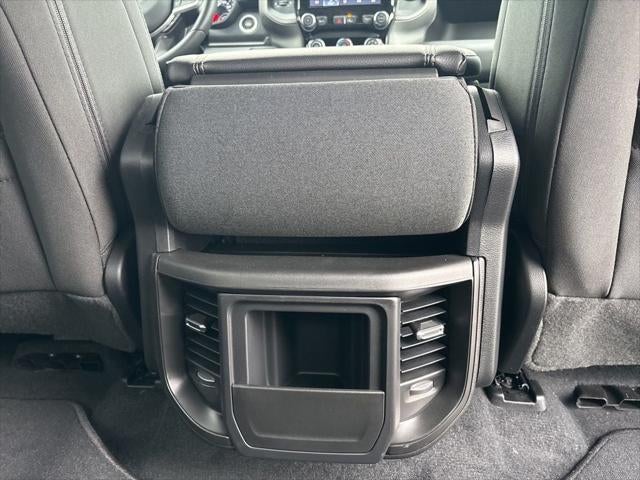 2026 RAM Ram 1500 RAM 1500 TRADESMAN CREW CAB 4X4 5'7' BOX