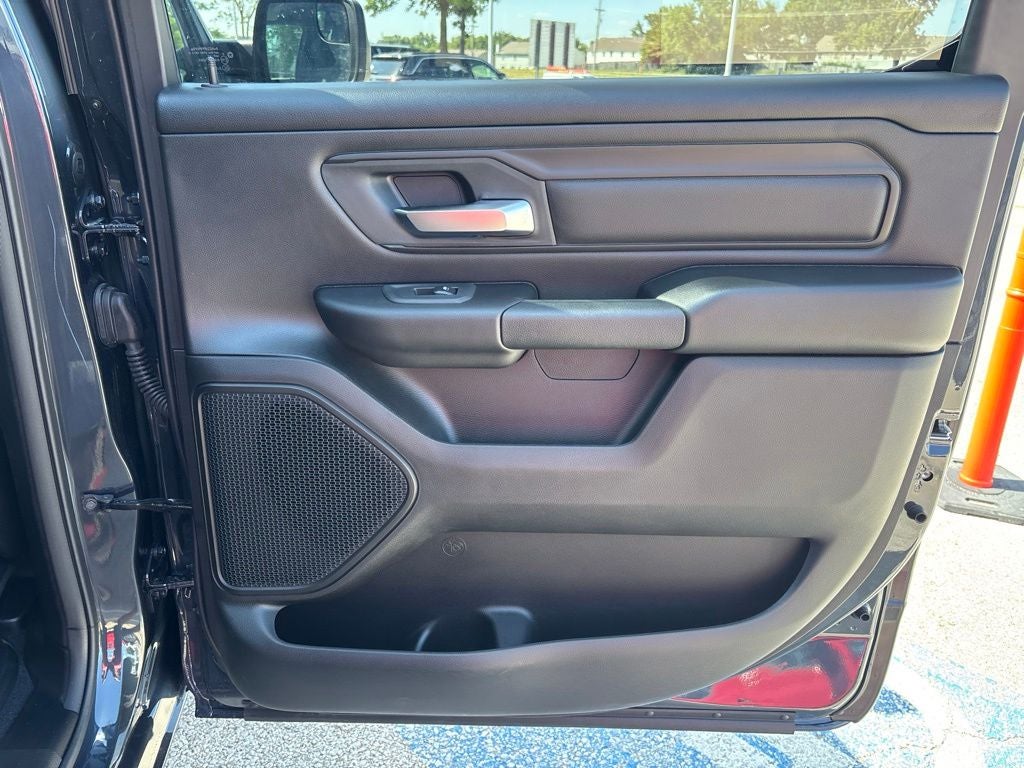 2026 RAM 1500 RAM 1500 TRADESMAN CREW CAB 4X4 5'7' BOX