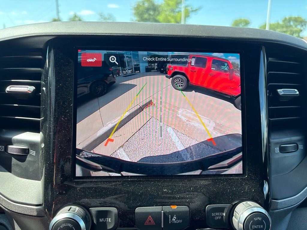 2026 RAM 1500 RAM 1500 TRADESMAN CREW CAB 4X4 5'7' BOX