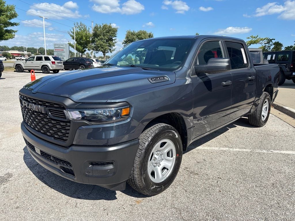 2026 RAM 1500 RAM 1500 TRADESMAN CREW CAB 4X4 5'7' BOX