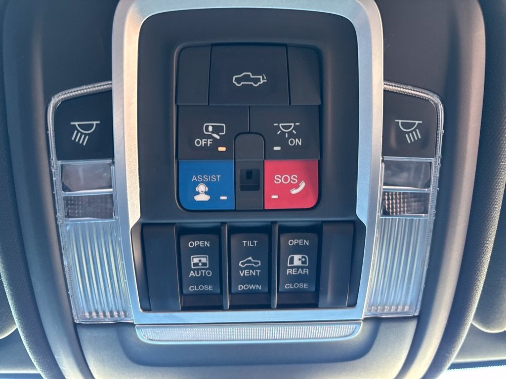 2021 RAM 2500 Laramie Crew Cab 4x4 6'4' Box