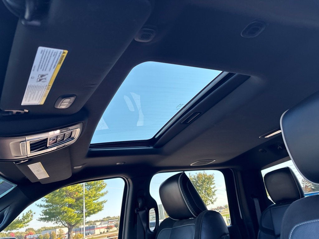 2022 RAM 2500 Laramie Crew Cab 4x4 6'4' Box