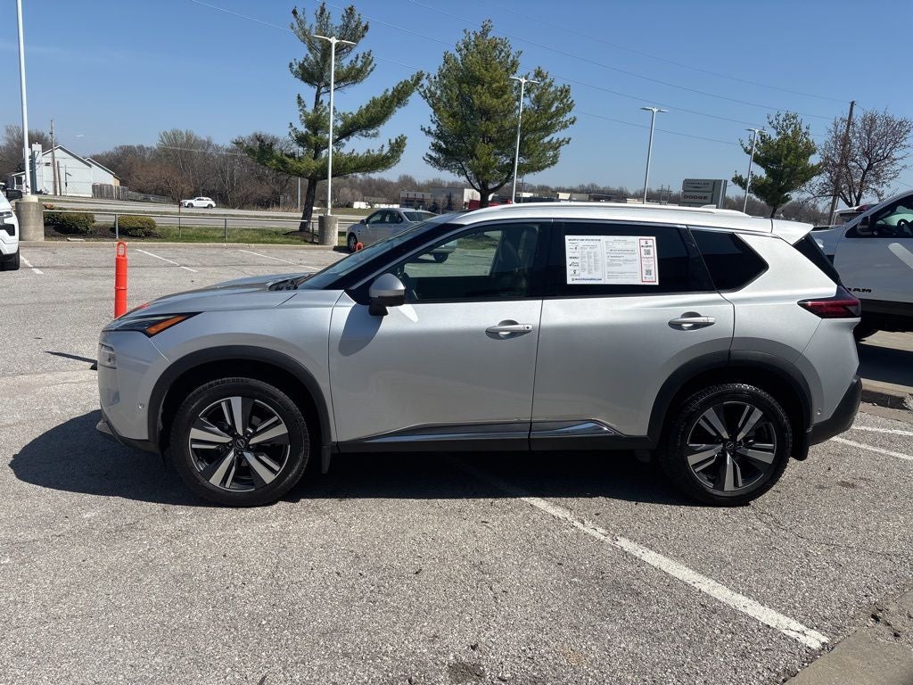 2022 Nissan Rogue SL