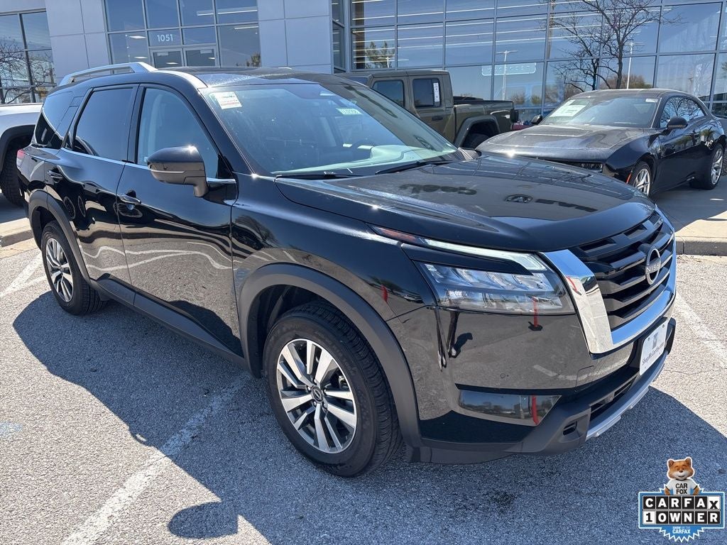 2025 Nissan Pathfinder SL